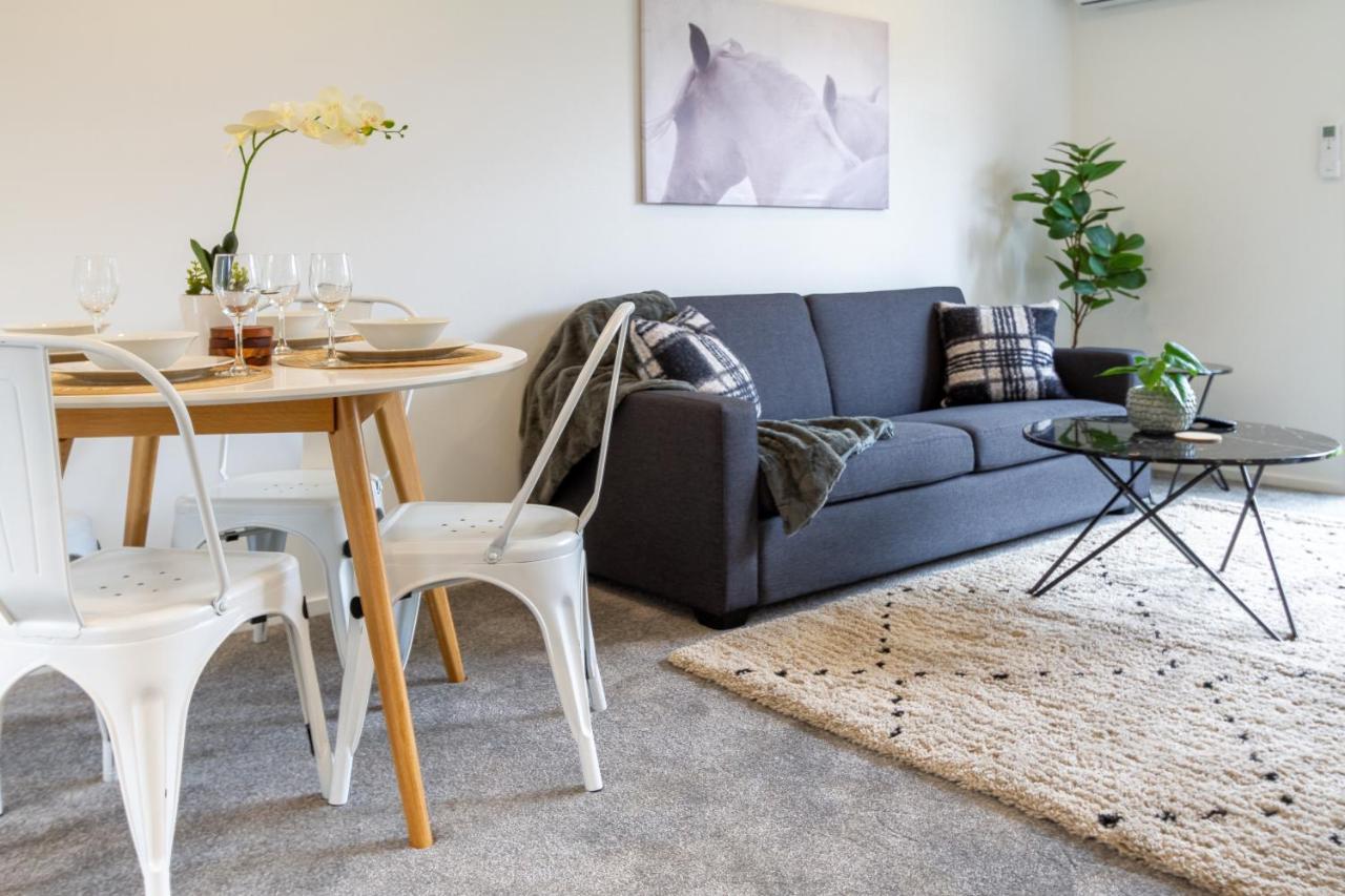 Upper Riccarton Dream - 2 Bed 2 Bath W/Carpark Apartment ไครสต์เชิร์ช ภายนอก รูปภาพ