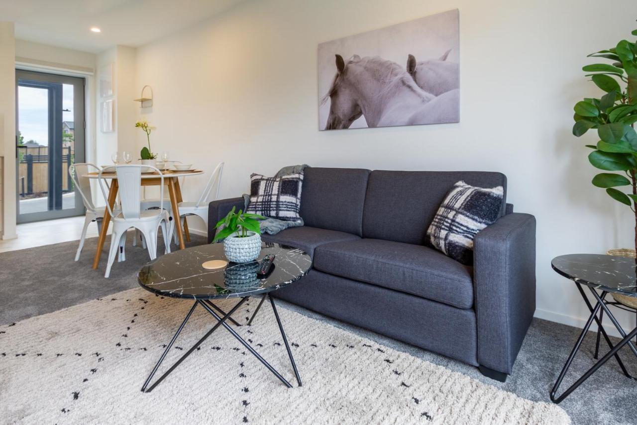 Upper Riccarton Dream - 2 Bed 2 Bath W/Carpark Apartment ไครสต์เชิร์ช ภายนอก รูปภาพ