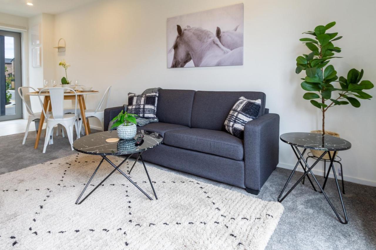 Upper Riccarton Dream - 2 Bed 2 Bath W/Carpark Apartment ไครสต์เชิร์ช ภายนอก รูปภาพ
