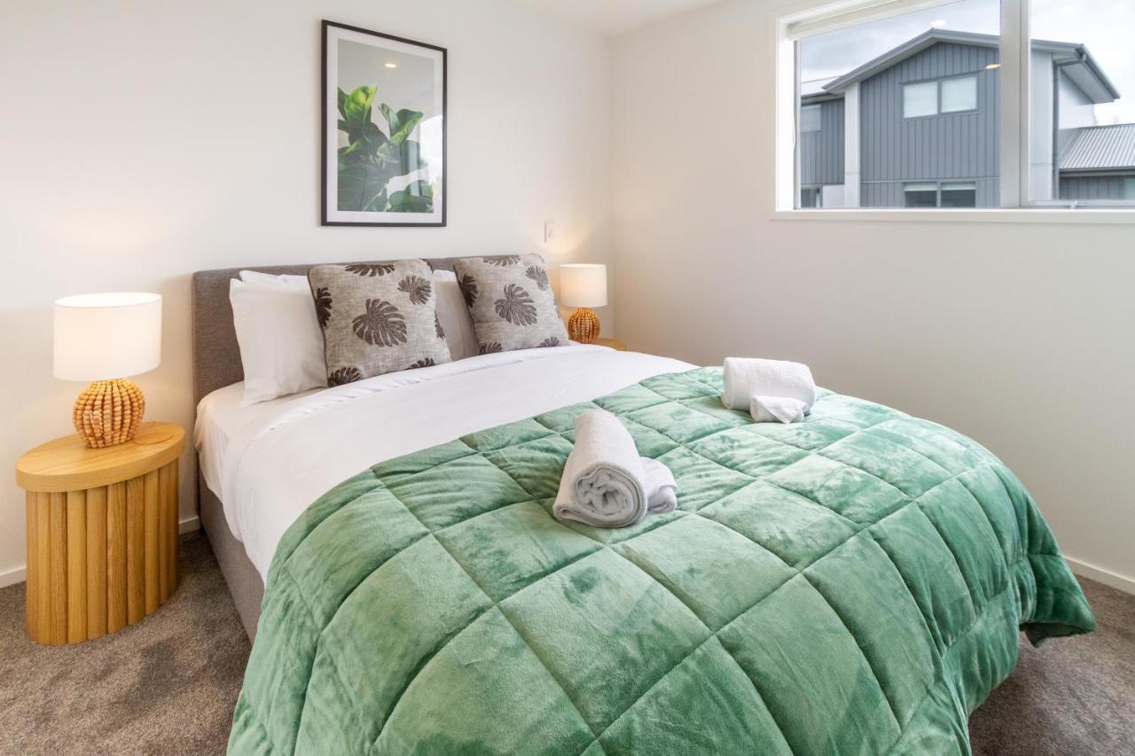 Upper Riccarton Dream - 2 Bed 2 Bath W/Carpark Apartment ไครสต์เชิร์ช ภายนอก รูปภาพ
